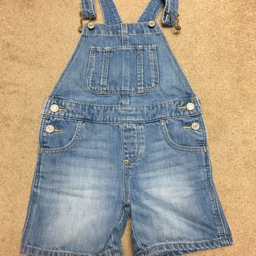 Girls Gap denim shorts overalls 4T